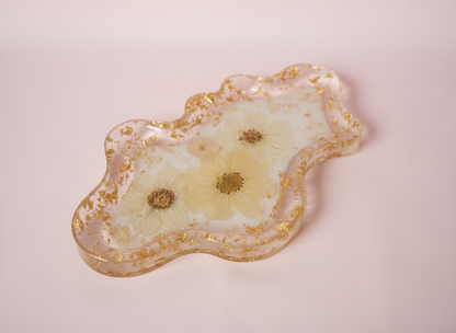 Wavy Pressed Flower Resin Jewelry Tray - White Florals & Gold Gilded Flakes image 0