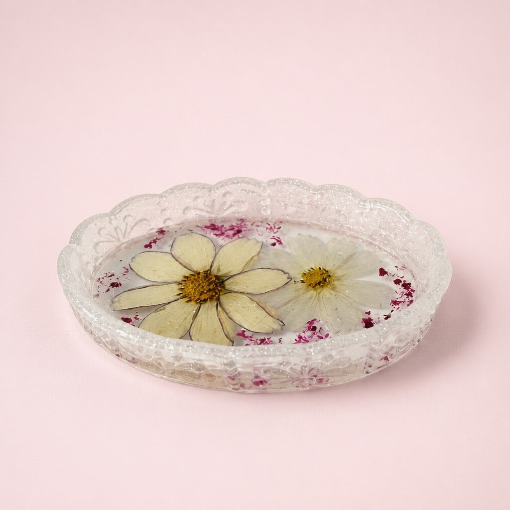 Pressed Flower Resin Trinket Tray | Soft Purples