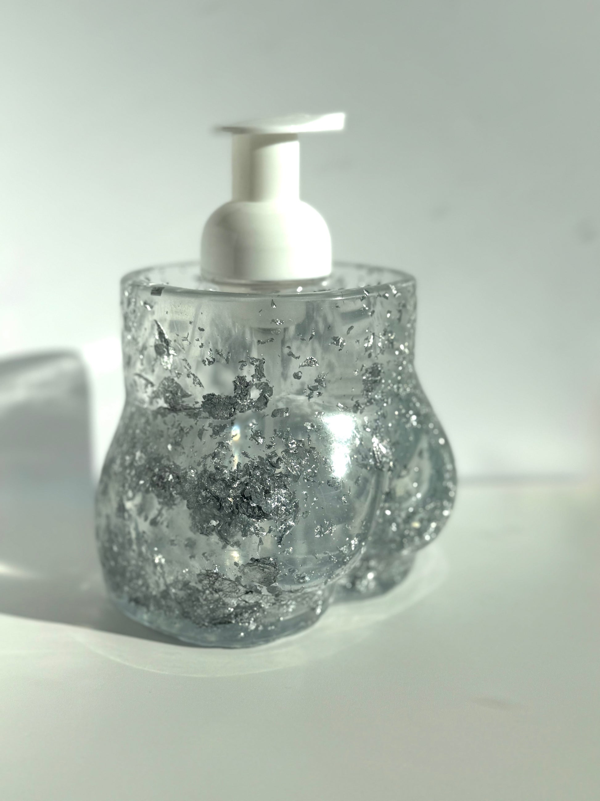 Sweet Cheeks Pot – Silver Foil Accent image 0