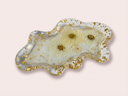 Wavy Pressed Flower Resin Jewelry Tray - White Florals & Gold Gilded Flakes