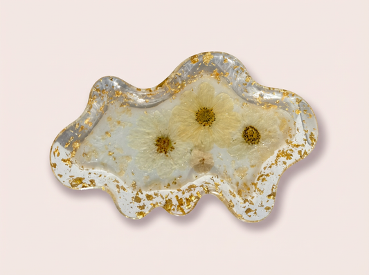 Wavy Pressed Flower Resin Jewelry Tray - White Florals & Gold Gilded Flakes