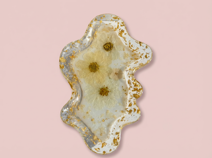 Wavy Pressed Flower Resin Jewelry Tray - White Florals & Gold Gilded Flakes