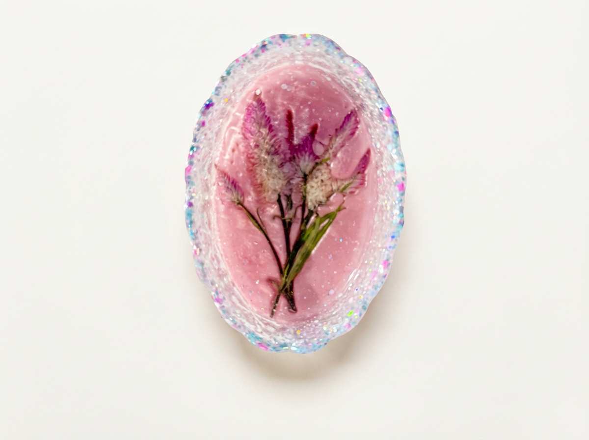 Pressed Flower Resin Trinket Tray | Pink Surprise