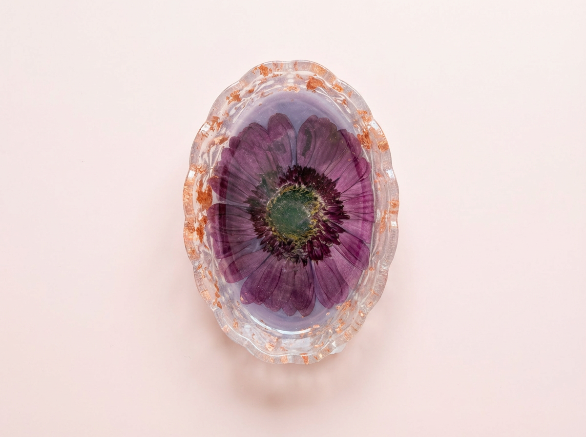 Pressed Flower Resin Trinket Tray | Passionate Purple