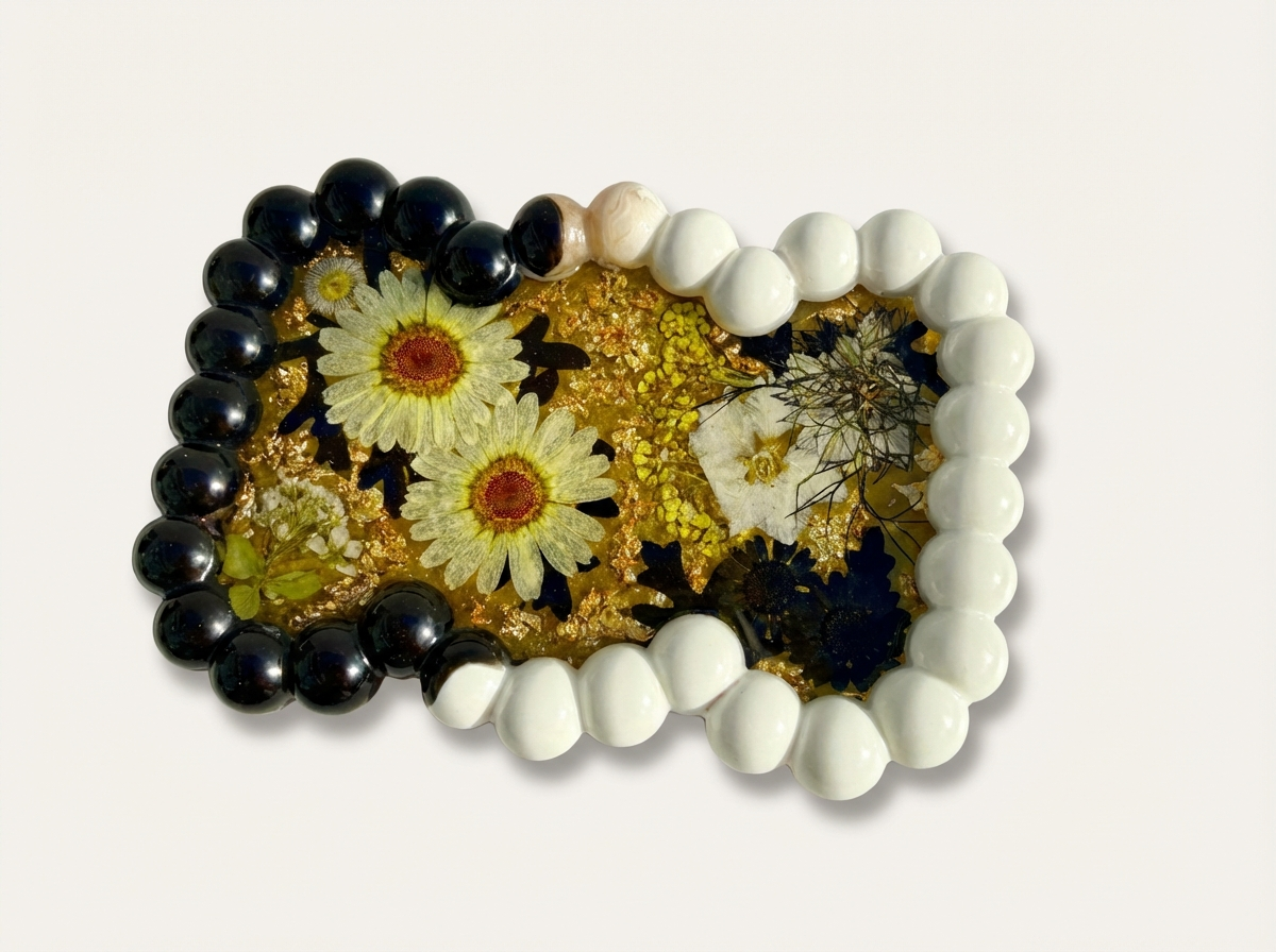 Beaded Edge Resin Jewelry Tray with Pressed Flowers - Black + Gold