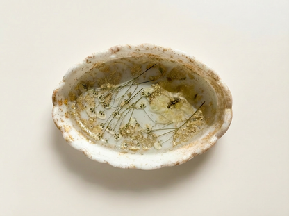 Pressed Flower Resin Trinket Tray | Draped in Gold